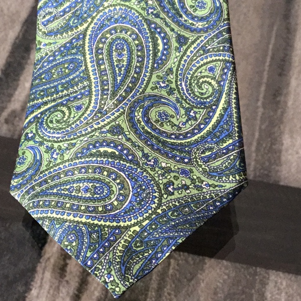 Simon Chang 100%silk tie